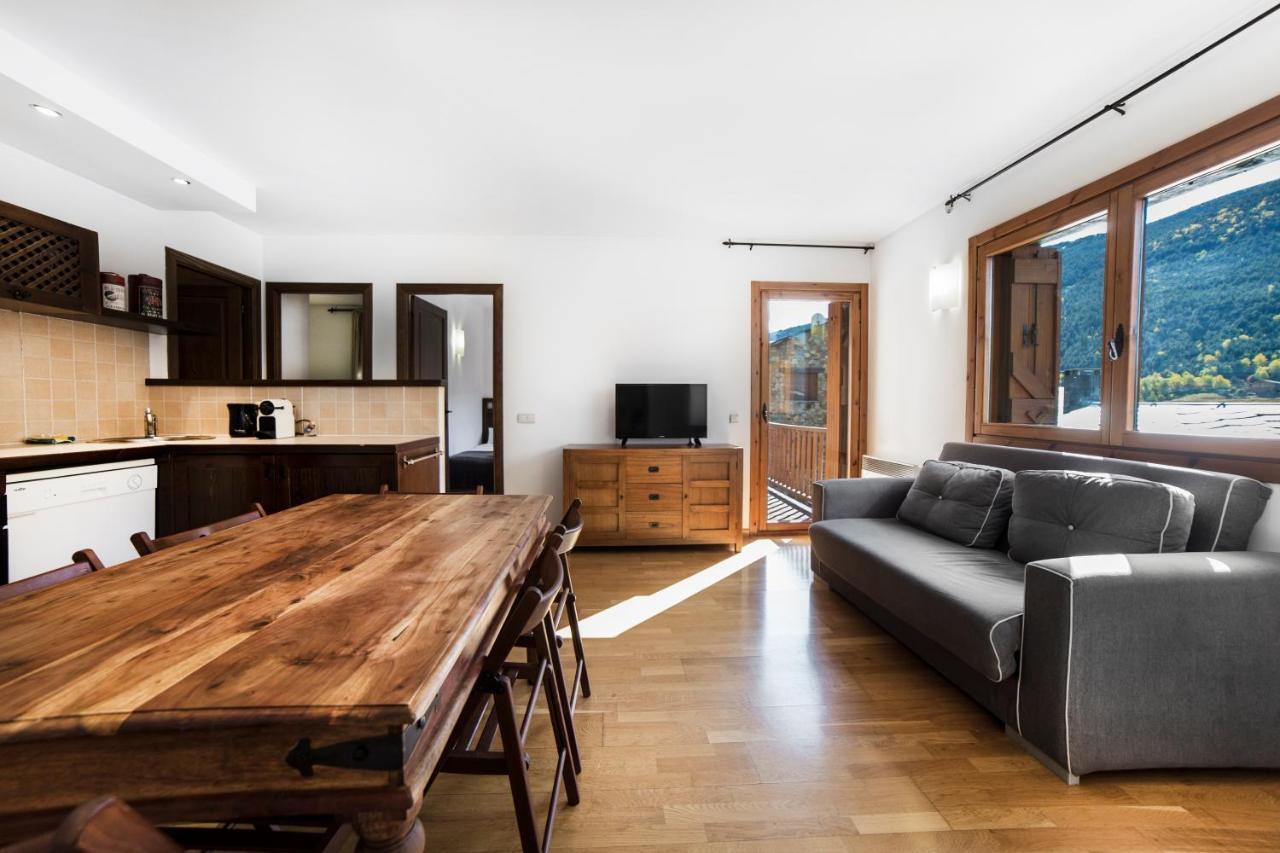 Esquirol Apartment *